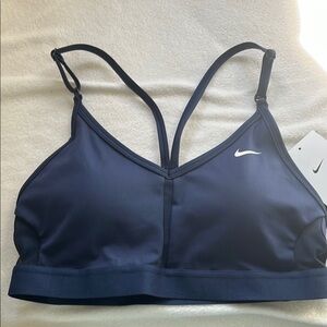 NWT Nike Women's Navy Sports Bra size medium adjustable straps Removable padding